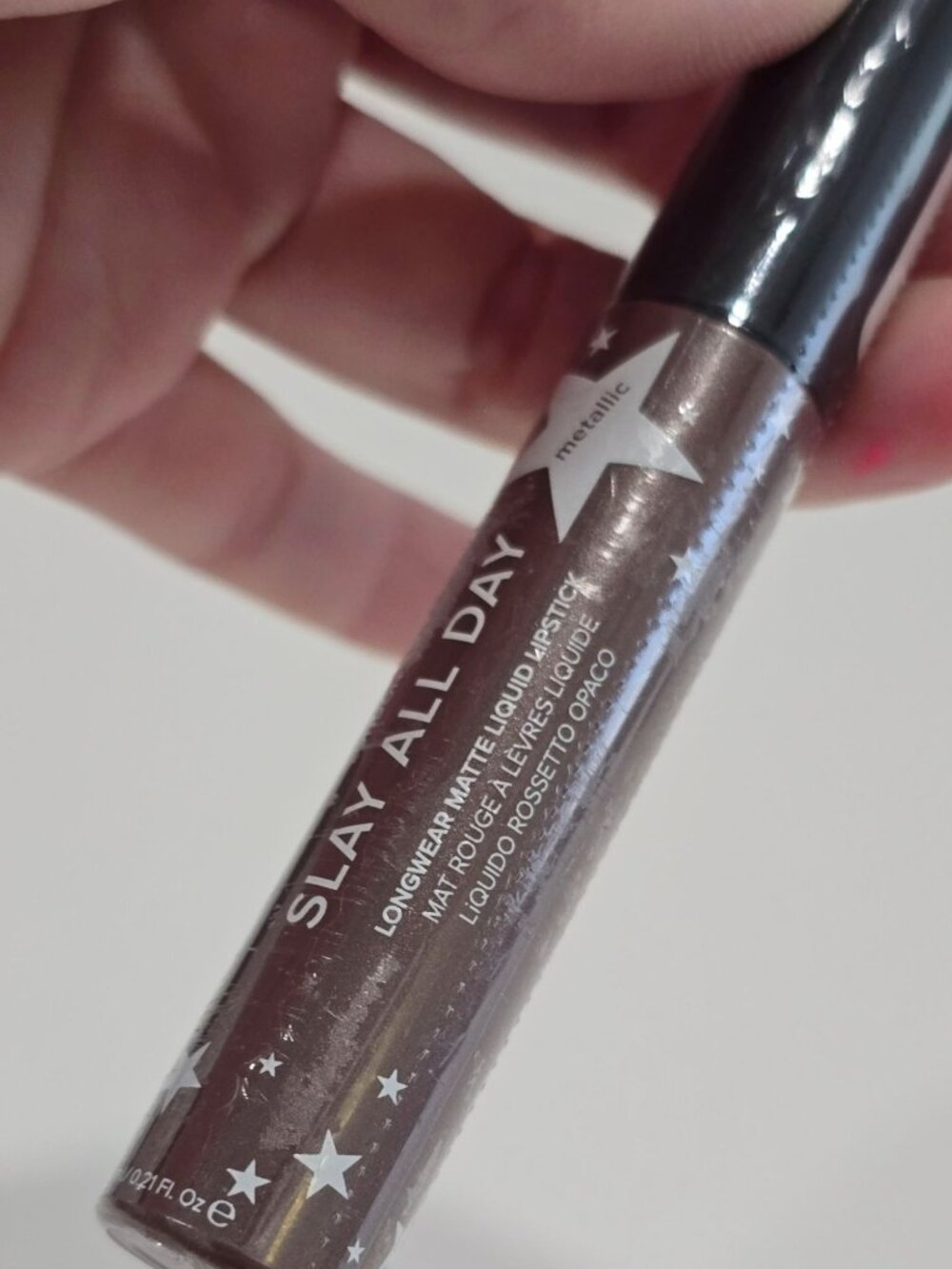Lottie London ✦ Slay All Day Metallic Liquid Lipstick ✦ Glow Up Chocolate Brown - Picture 4 of 6